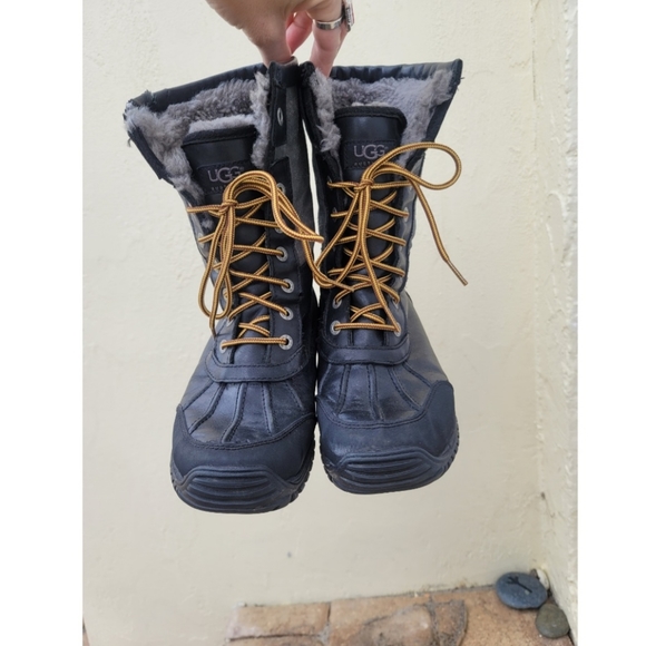 Ugg Adirondack waterproof boots - Picture 1 of 15